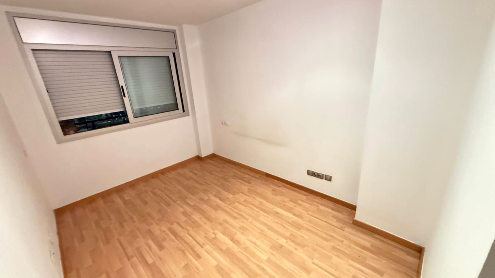 Habitación de Piso de alquiler en Terrassa con Aire acondicionado, Calefacción y Amueblado