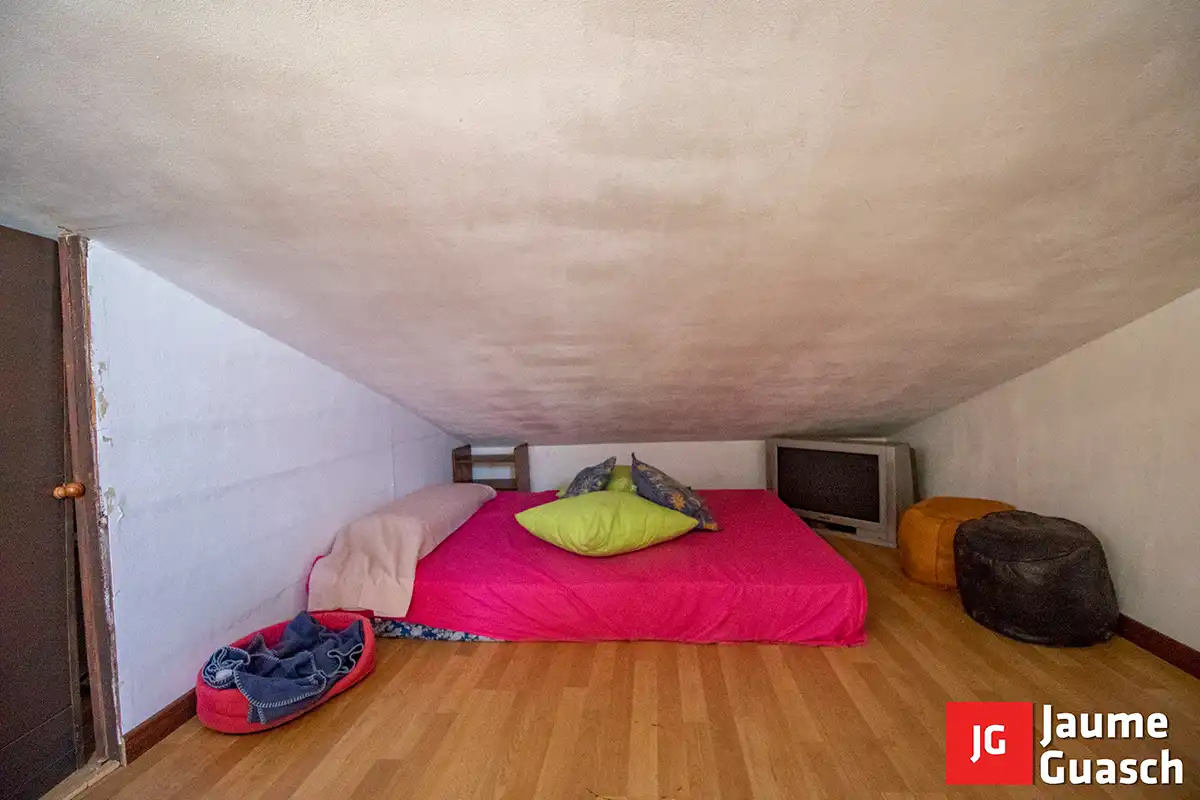 Schlafzimmer von Dachboden zum Verkauf in La Riera de Gaià, Tarragona
