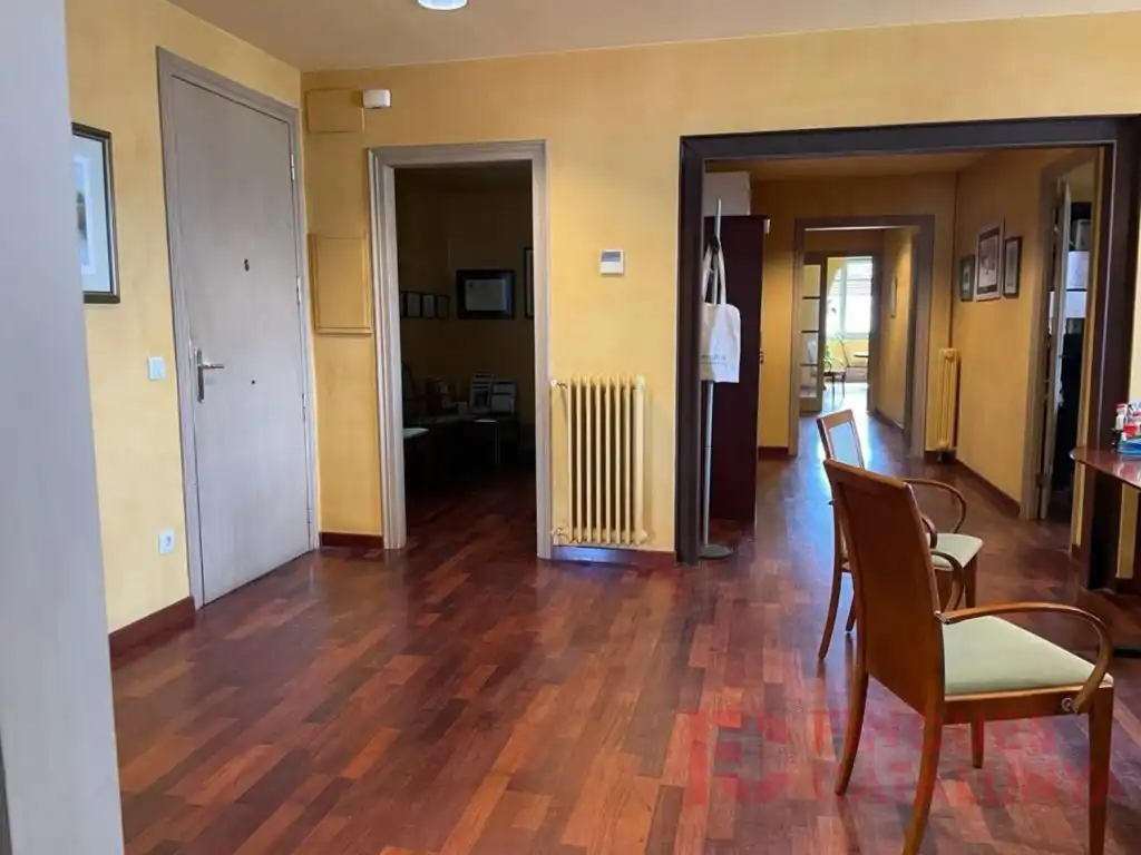 Oficina en venta en Girona