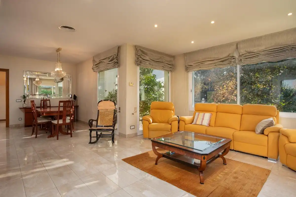 Sala d'estar de Casa o xalet en venda en Fornells de la Selva amb Aire condicionat, Calefacció i Jardí privat