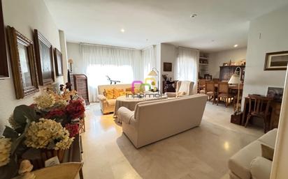 Living room of Flat for sale in Badajoz Capital  with Air Conditioner, Heating and Parquet flooring