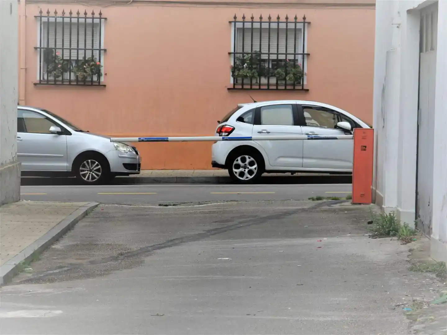 Parkplatz von Erdgeschoss zum Verkauf in Torrelavega 