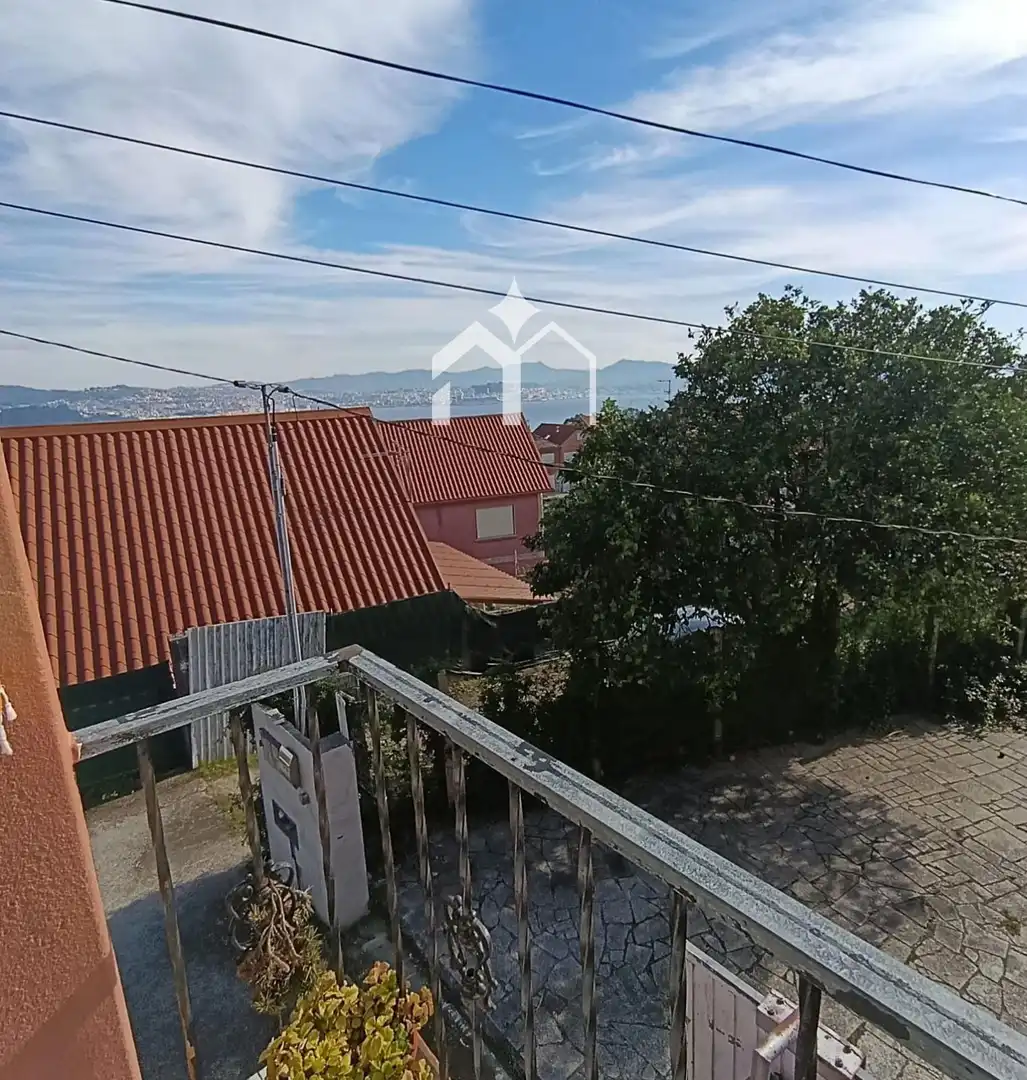 Vista exterior de Casa o chalet en venta en Moaña con Terraza y Amueblado