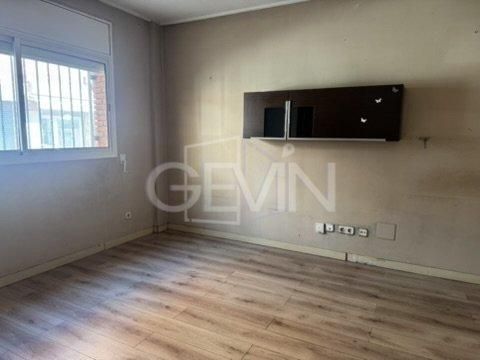 Bedroom of Flat for sale in Barberà del Vallès  with Air Conditioner