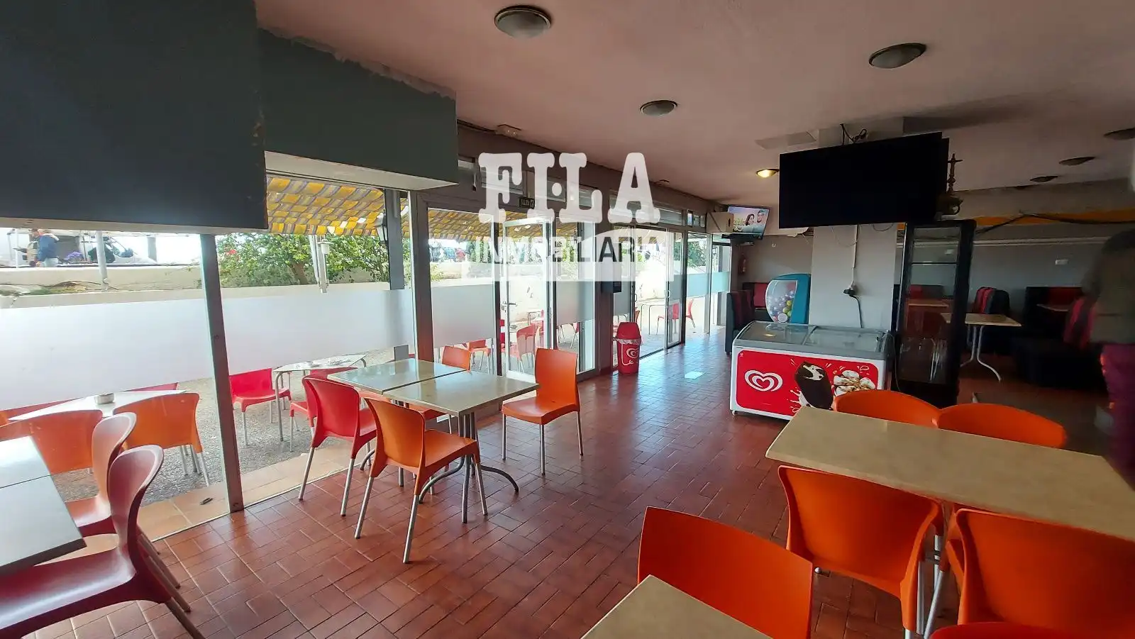Geschaftsraum zum Verkauf in Calafell mit Klimaanlage und Terrasse