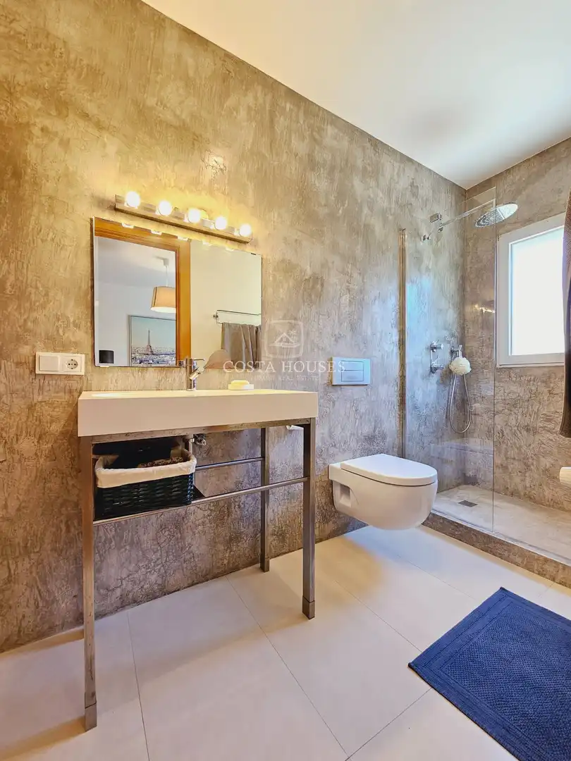Bathroom of Houses for sale in Dénia  with Air Conditioner, Private garden and Terrace