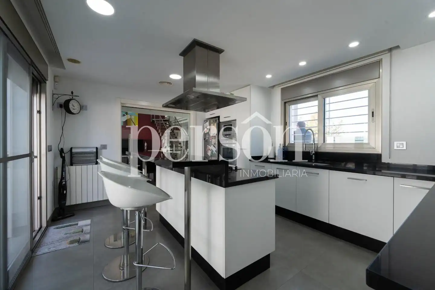 Cocina de Casa o chalet en venta en La Pobla de Vallbona con Aire acondicionado, Calefacción y Jardín privado