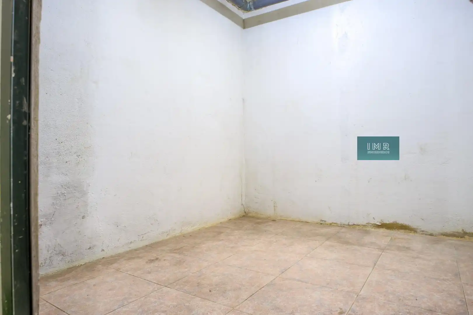 Duplexes for sale in Sevilla  with Air Conditioner, Storage room and Community pool