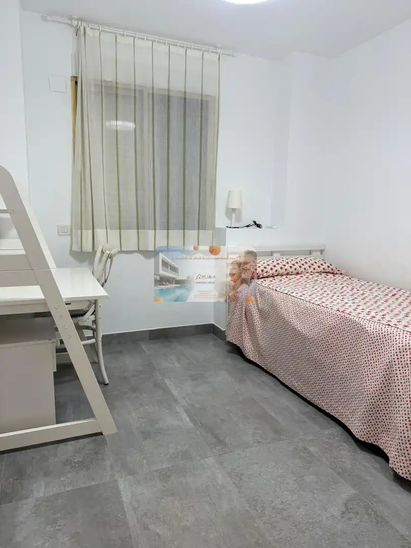 Habitación de Piso de alquiler en Benicasim / Benicàssim con Aire acondicionado, Calefacción y Terraza