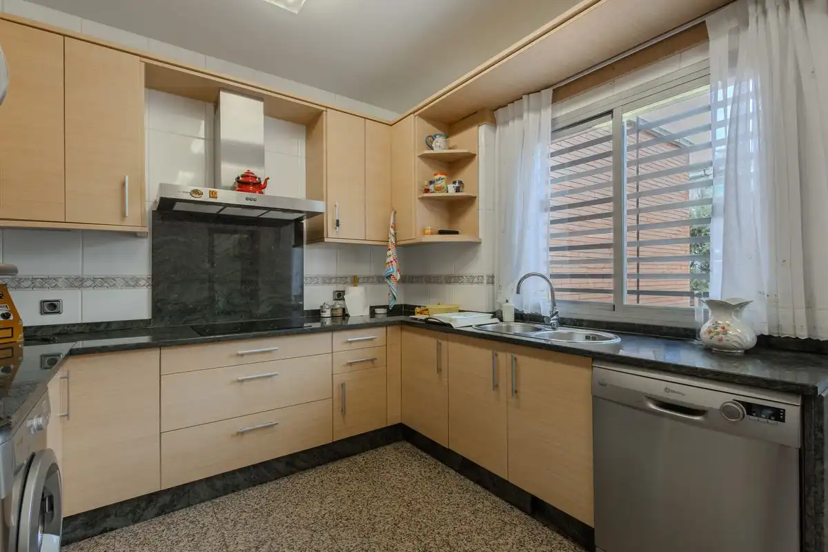 Chalet con terraza en venta en Calle Begonia, imagen 9