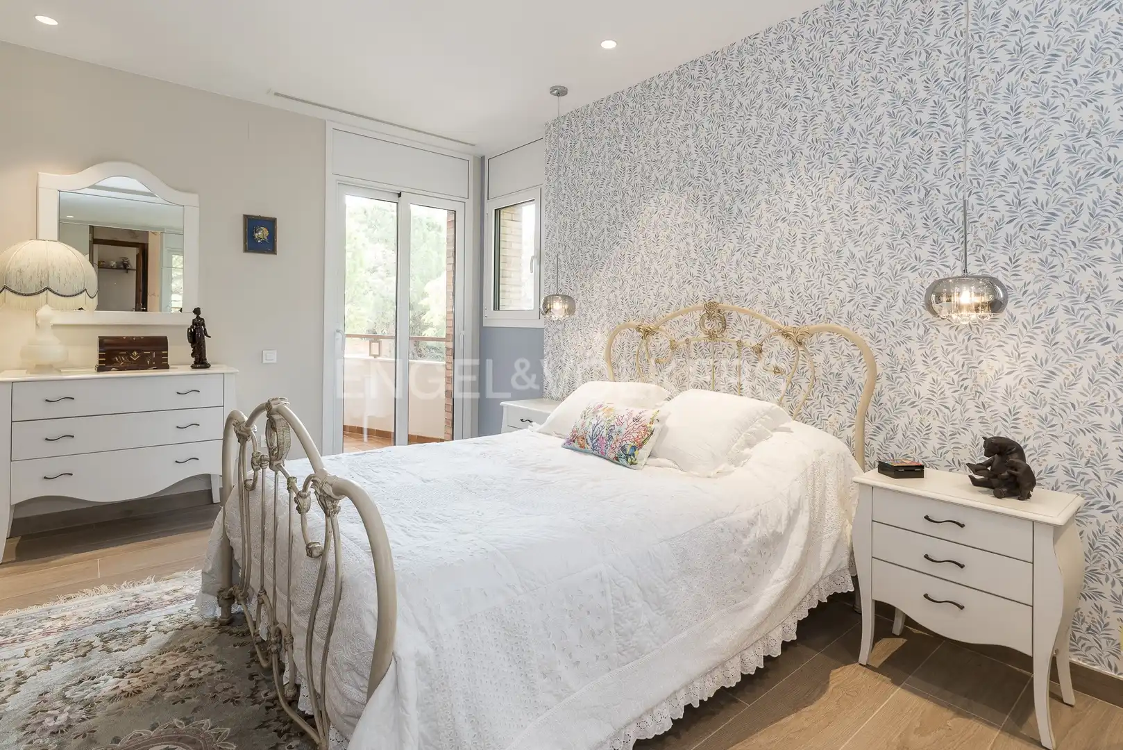Dormitori de Casa o xalet en venda en Vilanova i la Geltrú amb Aire condicionat, Calefacció i Jardí privat