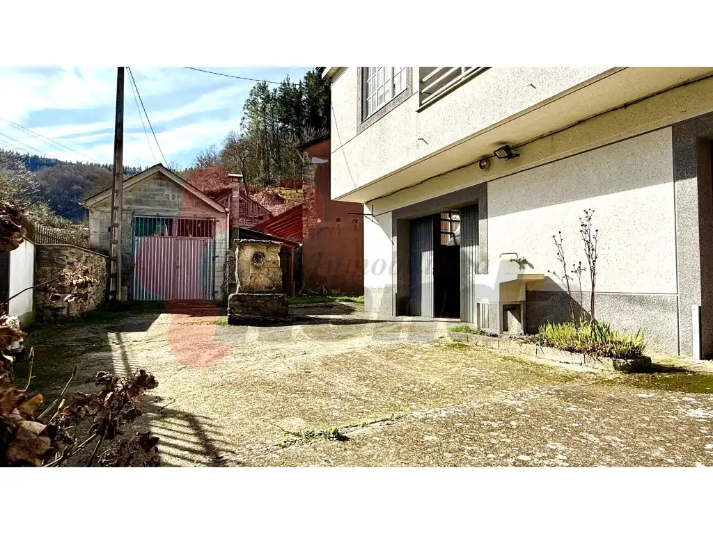 Vista exterior de Casa o xalet en venda en Becerreá