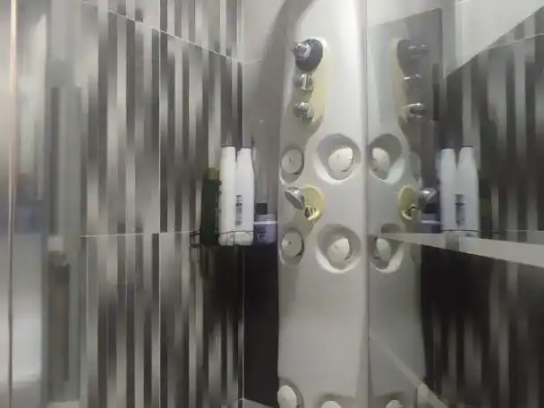 Baño de Piso para compartir en Peñamefecit - Avda Barcelona