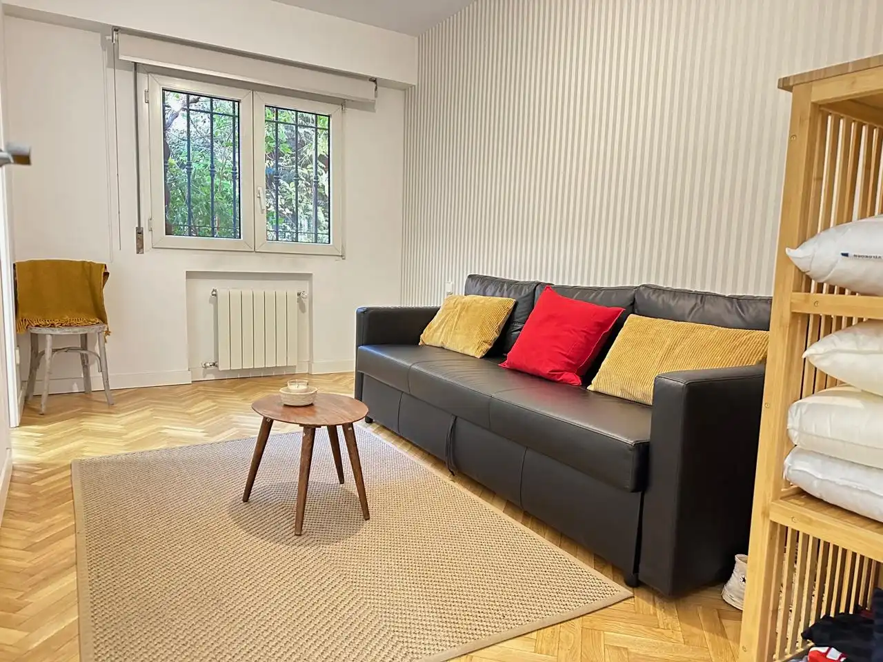 Sala d'estar de Planta baixa de lloguer en Madrid amb Calefacció