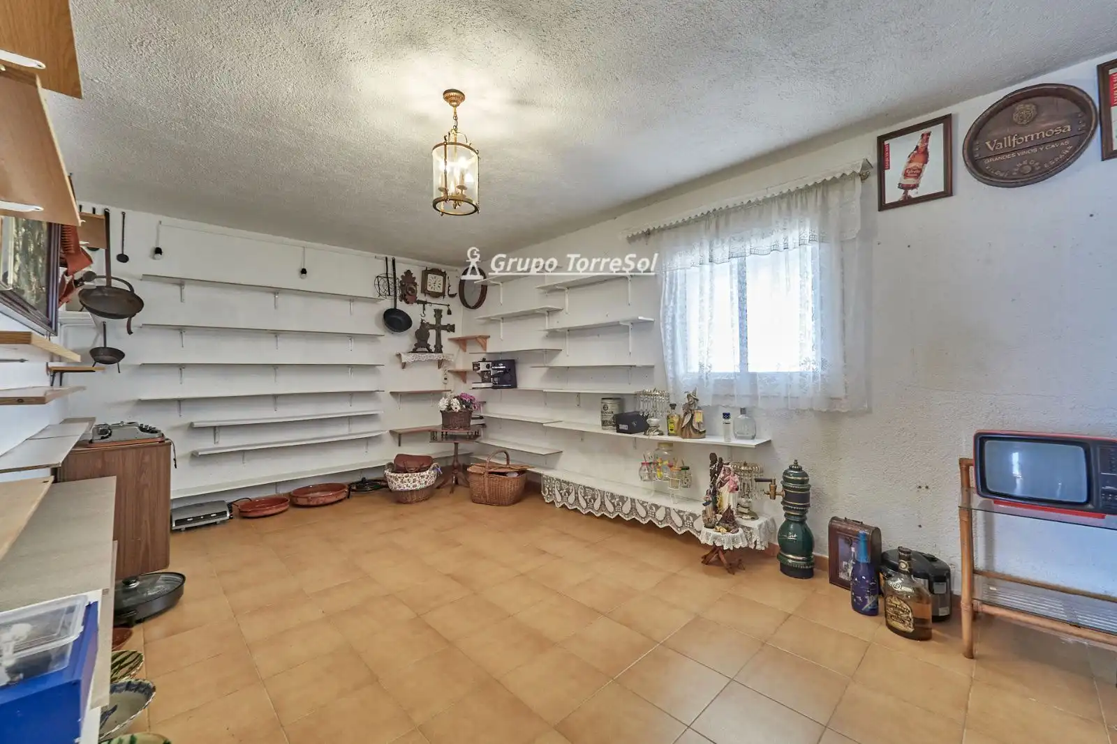 Sala de estar de Casa o chalet en venta en El Vendrell con Calefacción, Terraza y Piscina