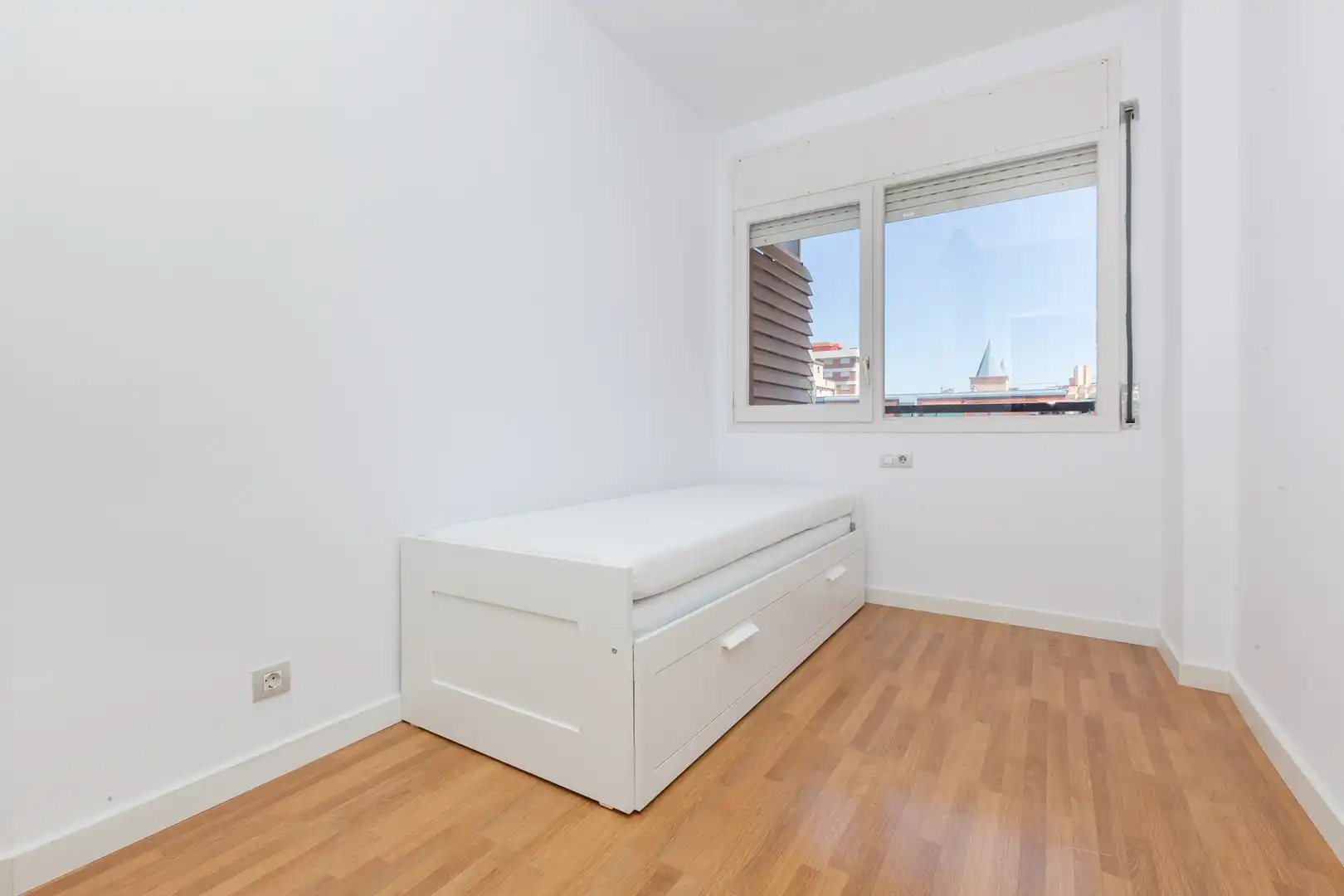 Wohnung zur Miete in Calle del Pisuerga, La Maternitat i Sant Ramon