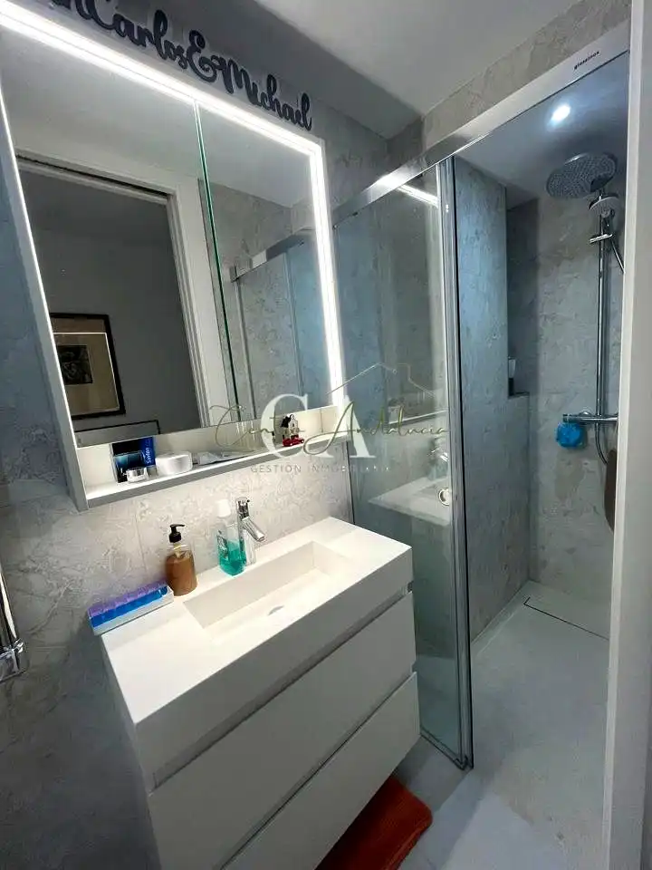 Baño de Piso en venta en Puente Genil con Aire acondicionado y Terraza