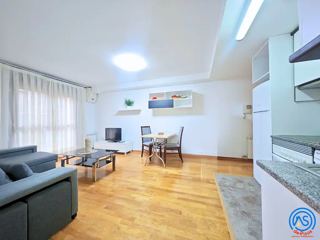 Apartamento de alquiler en Calle de Nuestra Señora de Bonaria, 13, Barrio del Ave