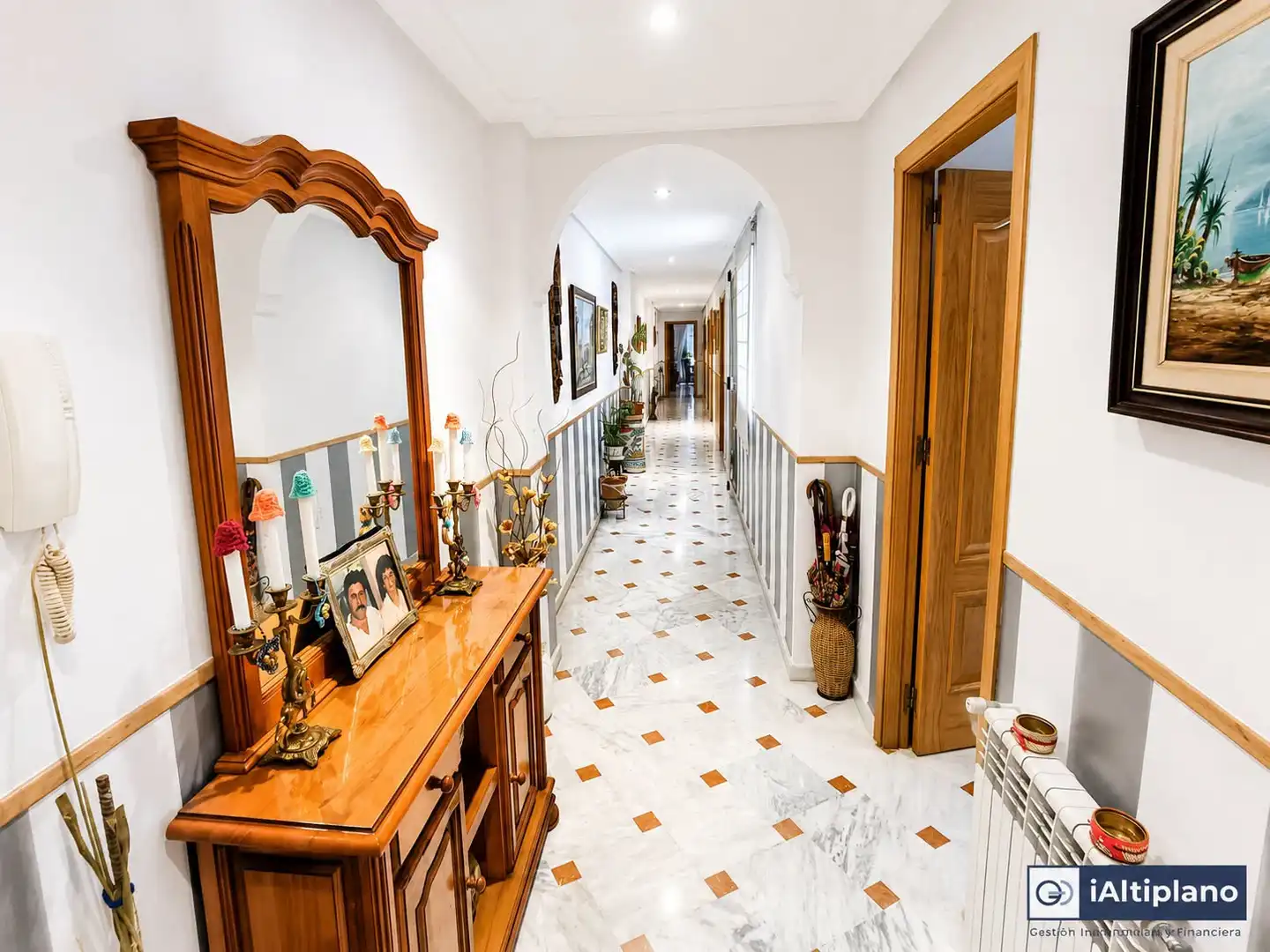 Flat for sale in Baza  with Heating and Furnished