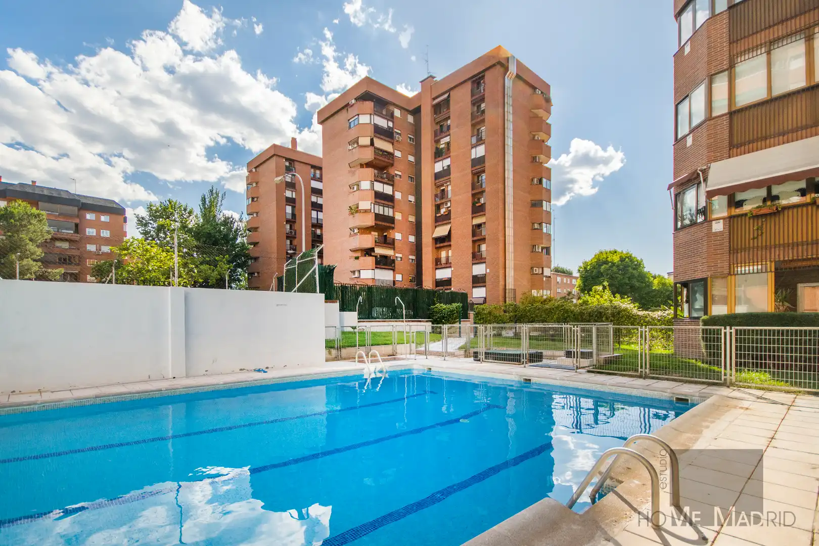 Piscina de Piso en venta en Madrid con Aire acondicionado, Calefacción y Terraza