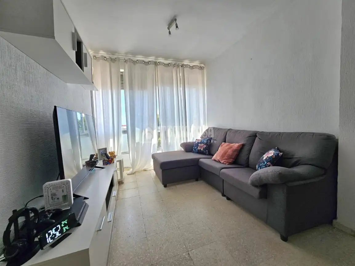 Sala d'estar de Pis en venda en Jerez de la Frontera amb Aire condicionat