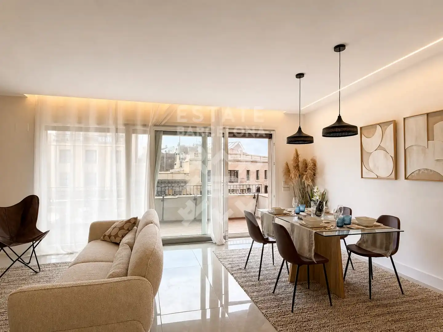 Sala d'estar de Àtic en venda en Barcelona amb Aire condicionat, Terrassa i Moblat