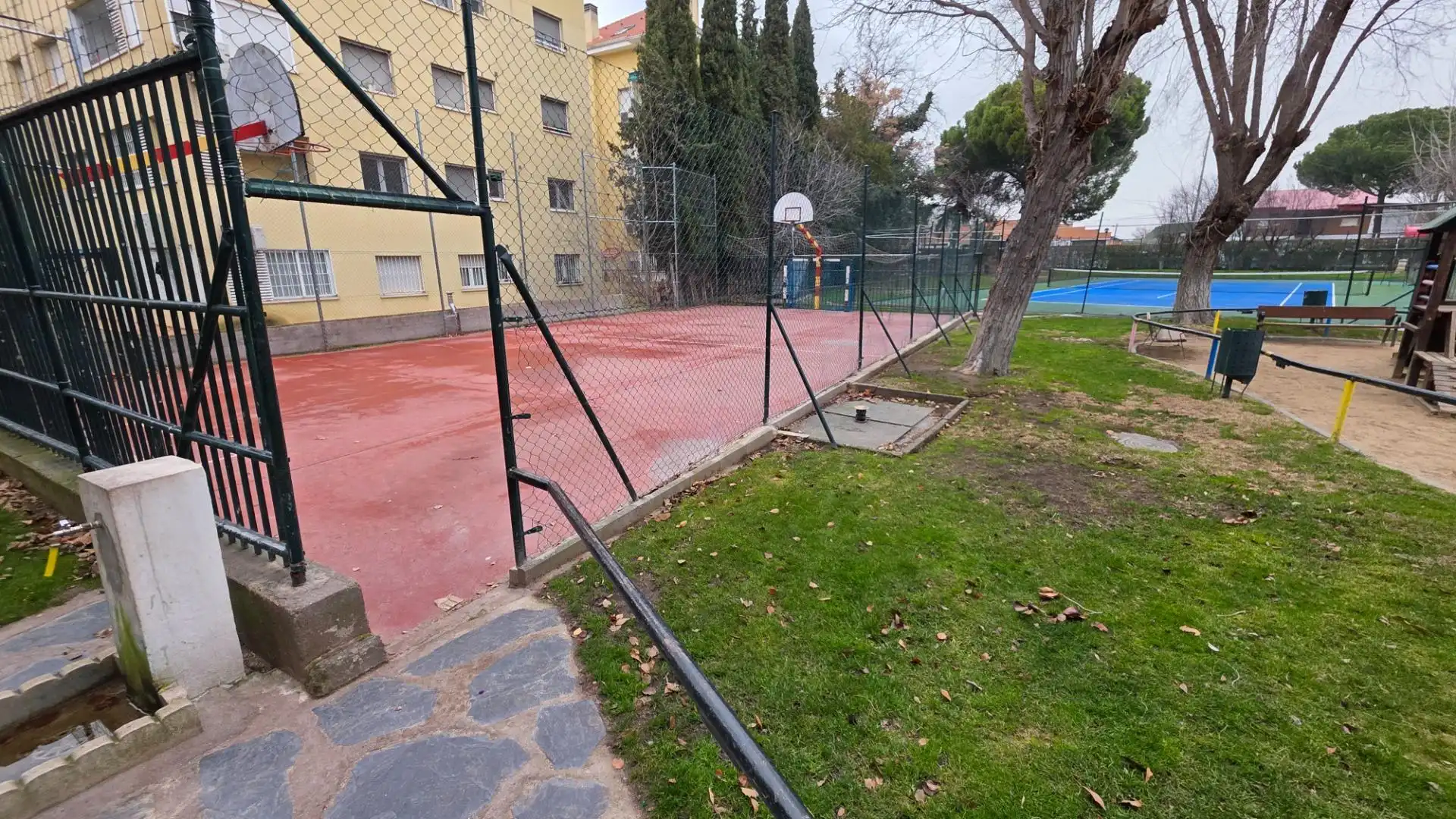 Parking of Flat for sale in Paracuellos de Jarama  with Heating, Storage room and Swimming Pool