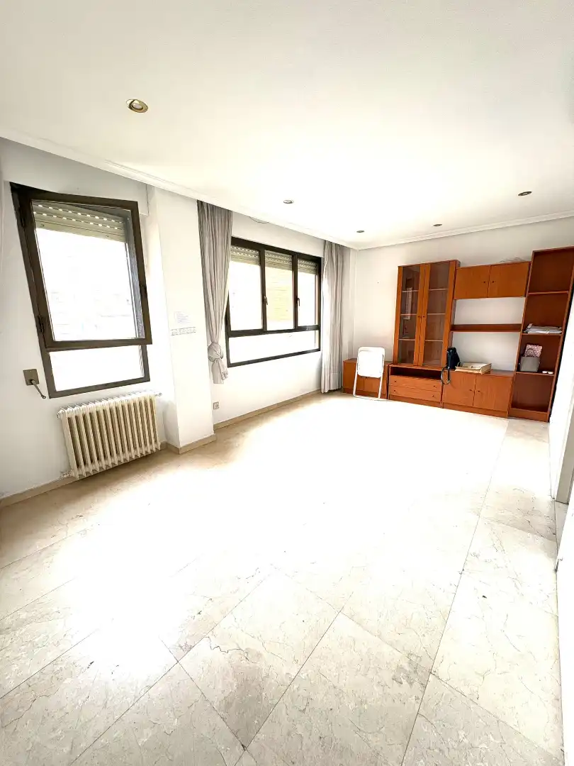 Bedroom of Flat for sale in Madrid  with Air Conditioner and Heating