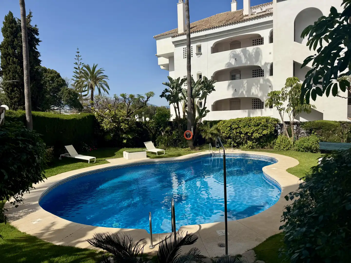 Jardí de Àtic en venda en Marbella amb Aire condicionat, Terrassa i Piscina