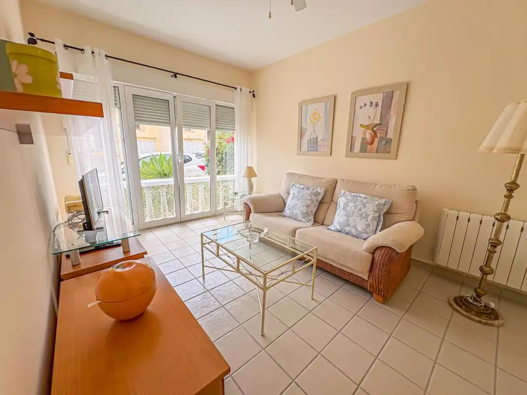 Sala d'estar de Casa adosada en venda en Benissa amb Aire condicionat, Calefacció i Jardí privat