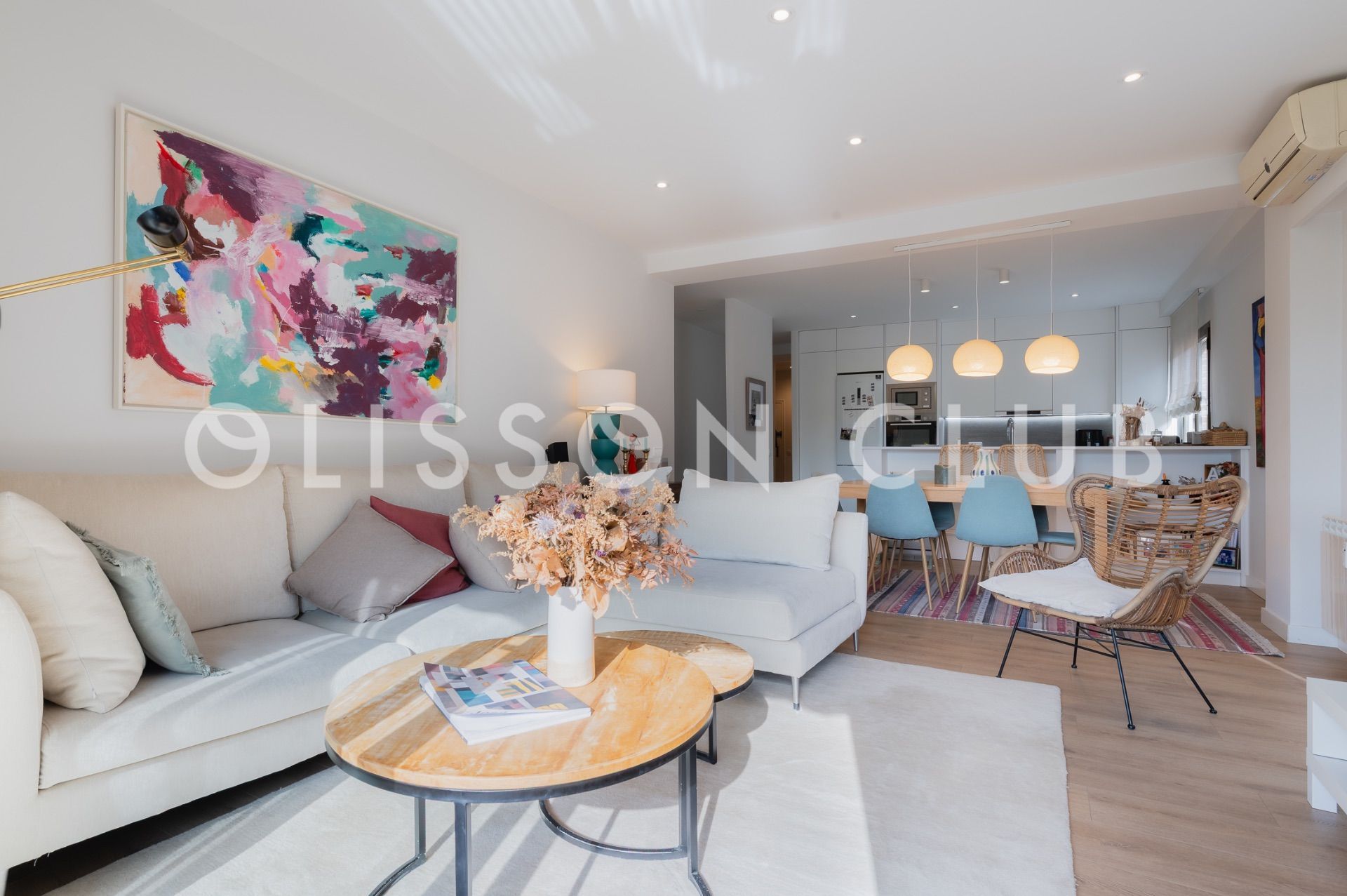 Living room of Flat for sale in  Madrid Capital  with Air Conditioner, Heating and Terrace