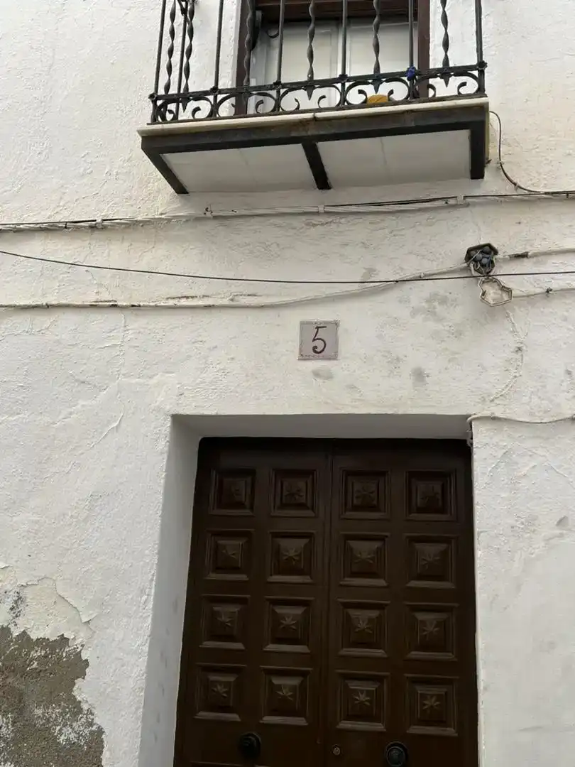 Vista exterior de Casa adosada en venda en Casarabonela amb Balcó