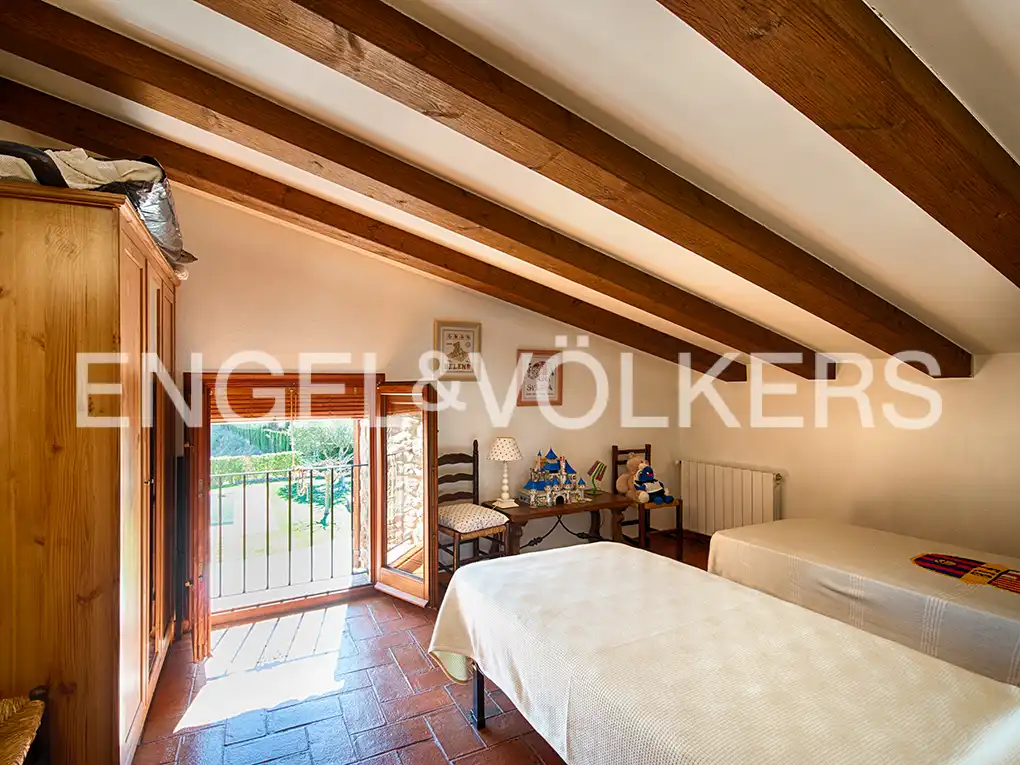 Country homes for sale in Lladó