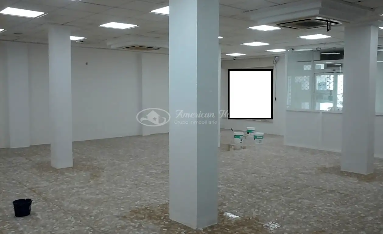 Local comercial de lloguer a Calle Iro, imagen 4