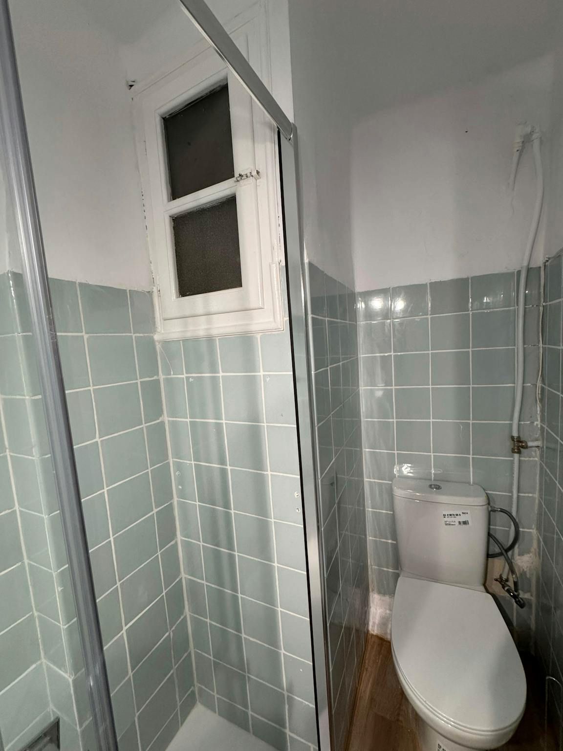 Bathroom of Flat to rent in Sueca  with Furnished, Washing machine and TV