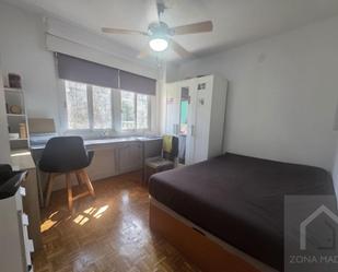 Bedroom of Flat for sale in  Madrid Capital  with Terrace and Furnished