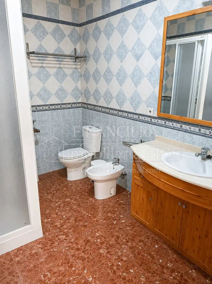 Bany de Casa o xalet en venda en Alcalá de Guadaira amb Aire condicionat i Terrassa