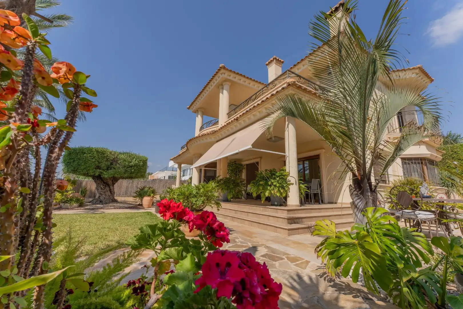Garden of Houses for sale in Elche / Elx  with Air Conditioner, Heating and Private garden