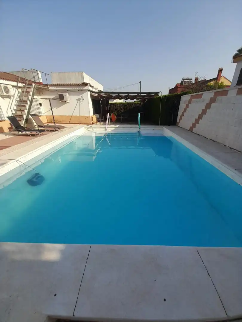 Piscina de Casa o chalet en venta en Palomares del Río con Aire acondicionado, Calefacción y Jardín privado