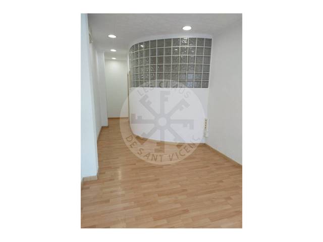 Local comercial en Alquiler en Sant Vicenç de Castellet