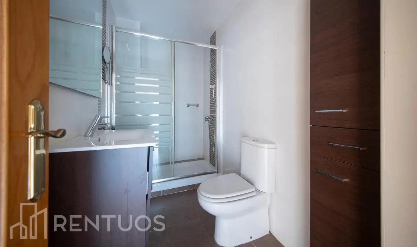 Badezimmer von Wohnung zum Verkauf in Montcada i Reixac mit Klimaanlage, Heizung und Balkon