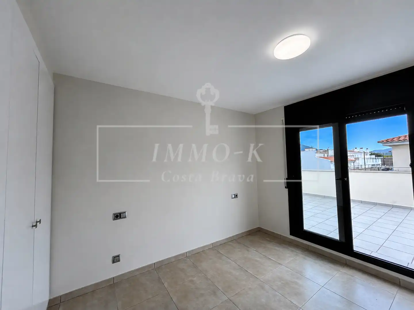 Bedroom of Flat for sale in Llançà  with Air Conditioner, Heating and Terrace