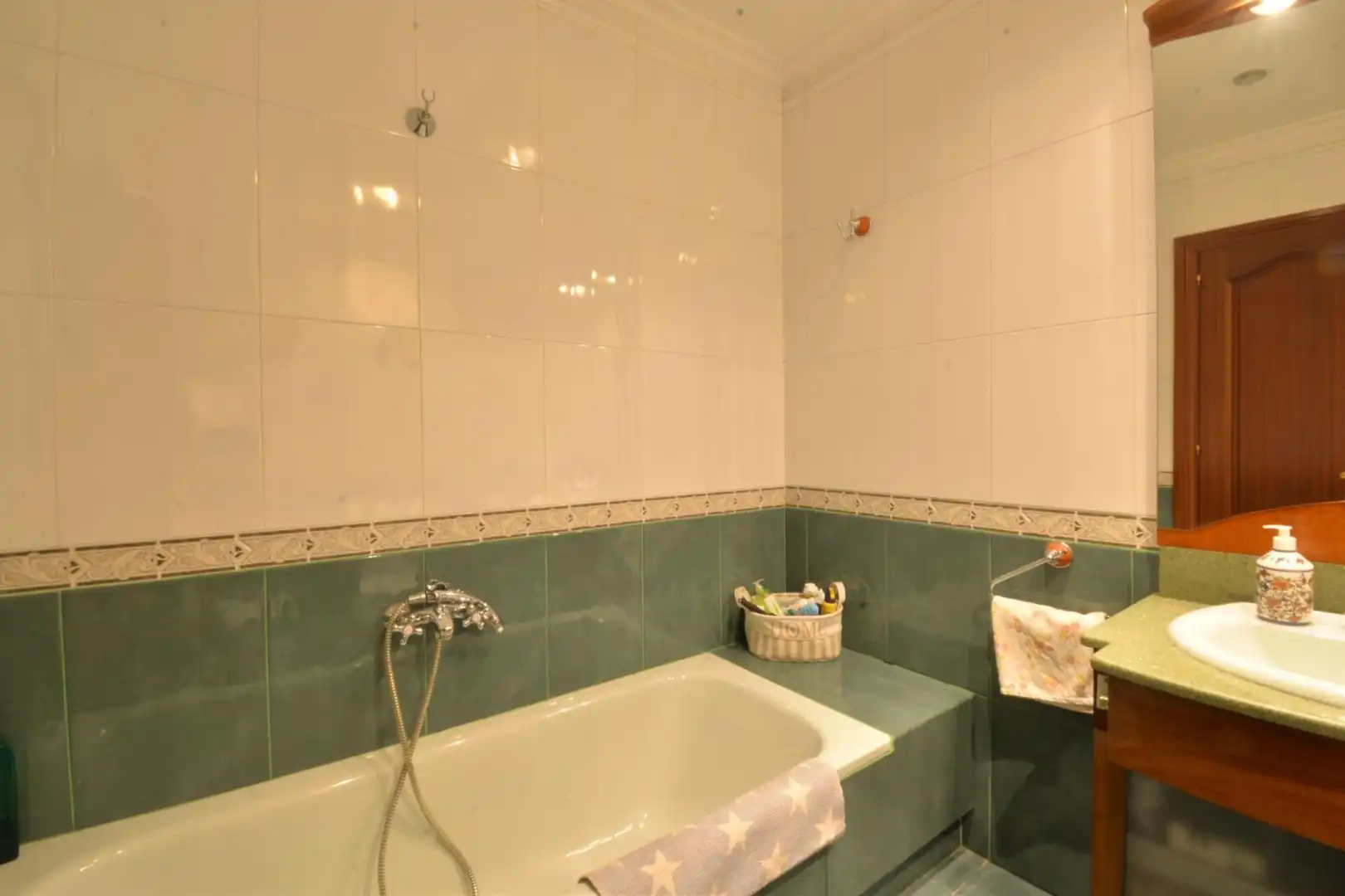 Baño de Casa o chalet en venta en Oviedo  con Calefacción