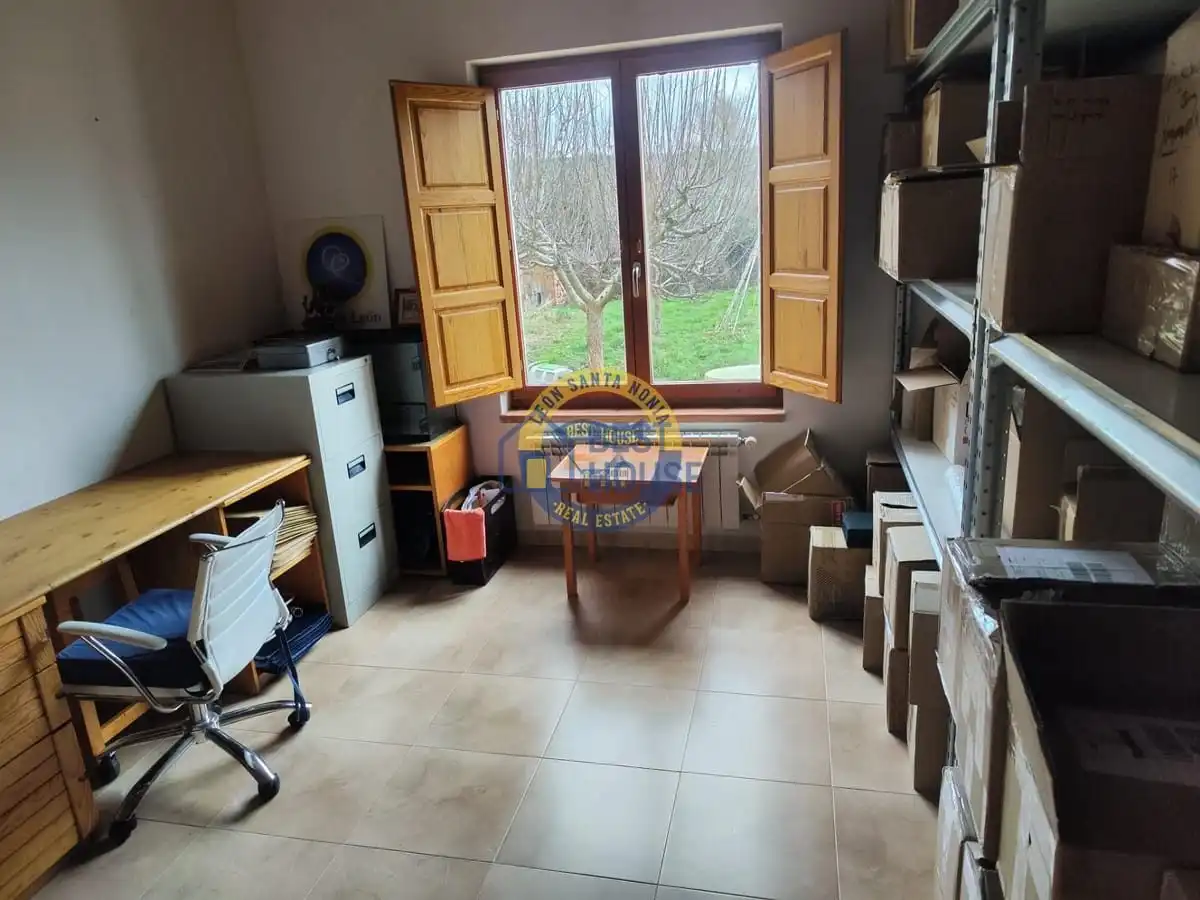 Casa o chalet en venta en Villaquilambre con Calefacción, Jardín privado y Parquet