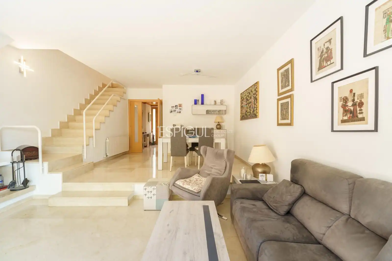 Sala de estar de Casa adosada en venta en Tiana con Calefacción, Jardín privado y Parquet