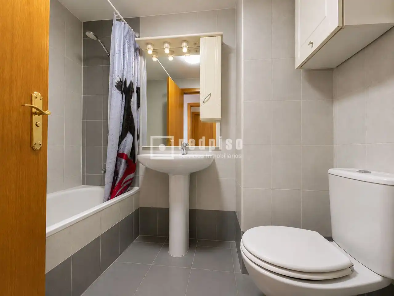 Baño de Piso en venta en Getafe con Calefacción y Trastero
