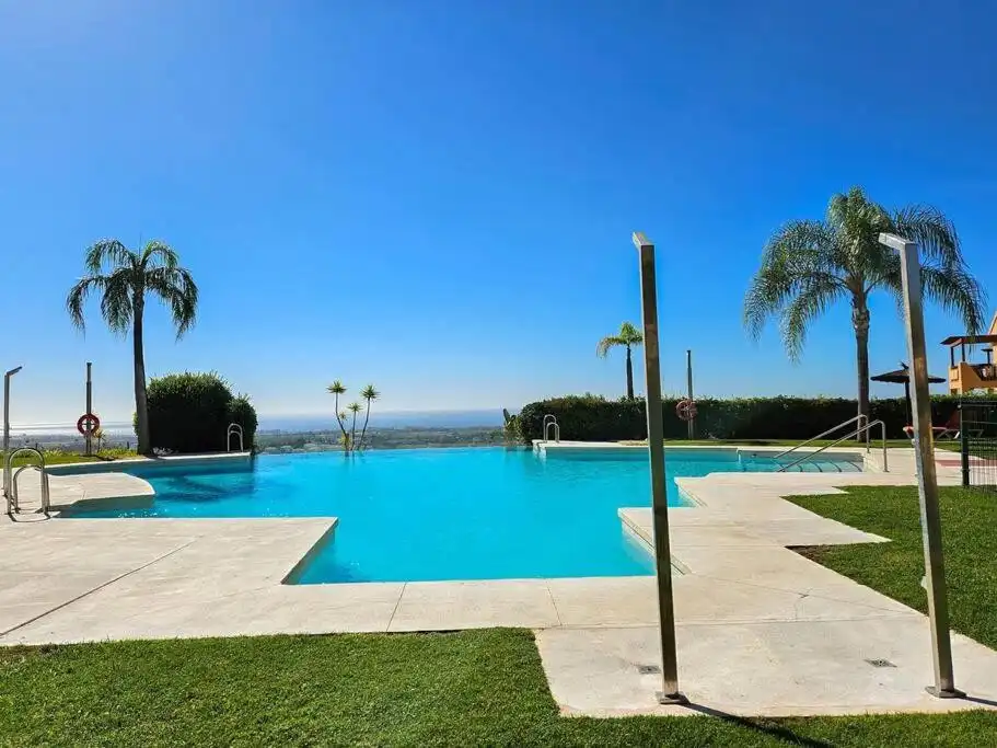 Swimming pool of Attic for rent in Benahavís  with Air Conditioner, Heating and Terrace