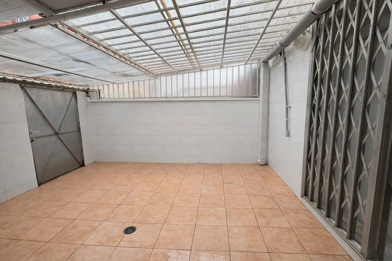Erdgeschoss zum Verkauf in Gavà mit Klimaanlage, Heizung und Terrasse