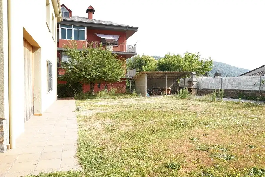 Casa o xalet en venda en Sant Joan Les Fonts amb Aire condicionat, Calefacció i Terrassa