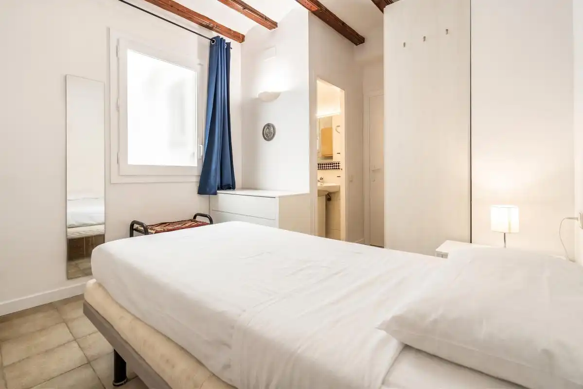 Habitación de Piso en venta en Barcelona con Calefacción, Terraza y Balcón